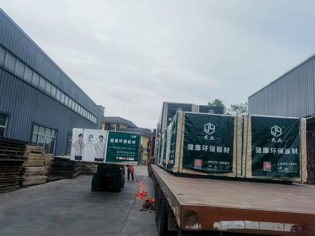 烈日炙烤發(fā)貨不停！杰業(yè)板材以穩(wěn)扎穩(wěn)打守護(hù)品質(zhì)承諾(圖2)